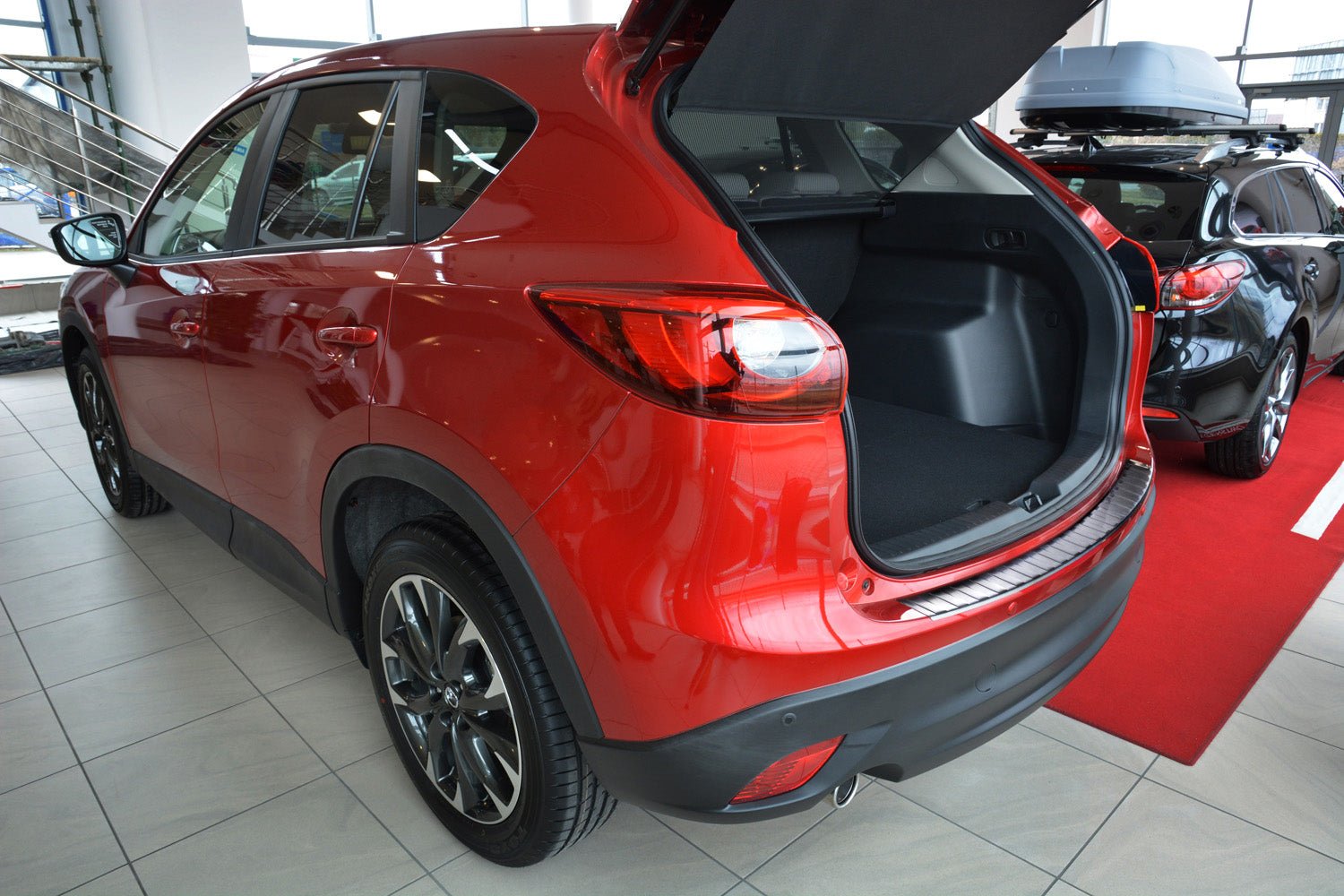Lastskydd Mazda CX-5 I 2012–2014, facelift 2014–2017 – Svart | AVISA - Carlevel AB - Lastskydd