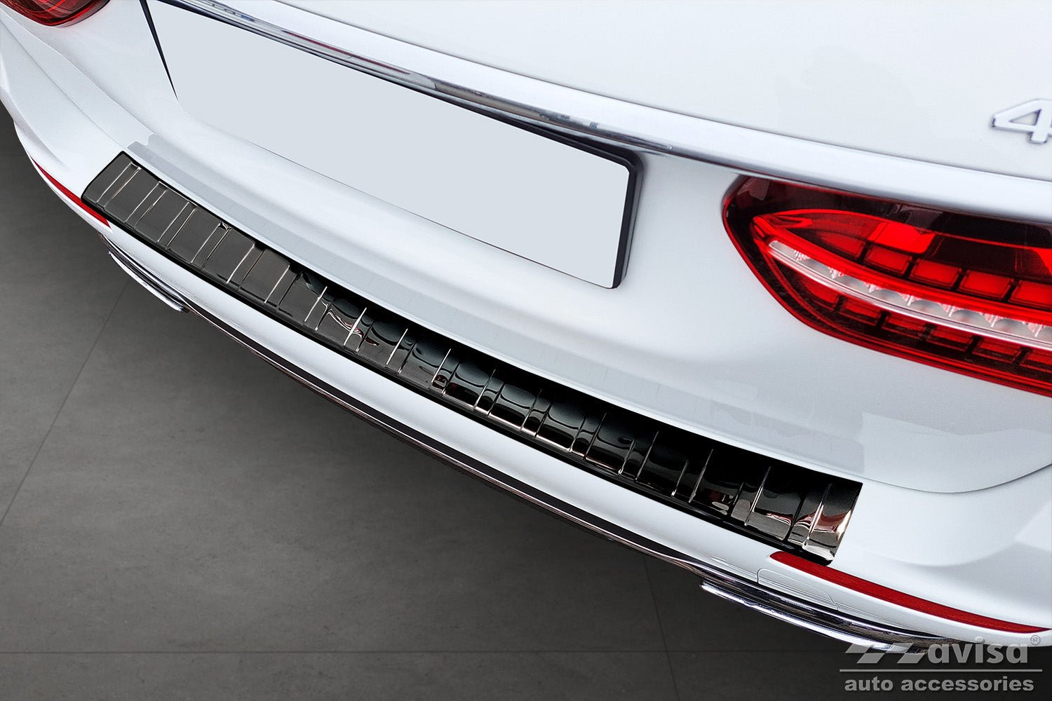 Lastskydd Mercedes E Class W213 Kombi 2016+ / Mercedes E53 S213 AMG 2018+ – Spegelblank svart | AVISA - Carlevel AB - Lastskydd