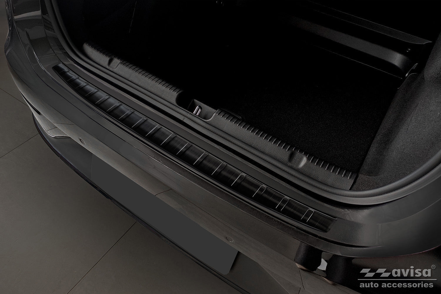 Lastskydd Mercedes Eqe (V295) 2022+ – Svart | AVISA - Carlevel AB - Lastskydd