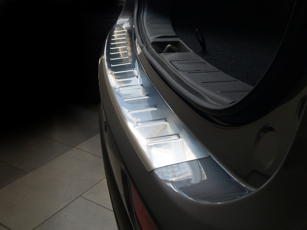 Lastskydd Mitsubishi Outlander III 2012–2015 – Silver satin | AVISA - Carlevel AB - Lastskydd