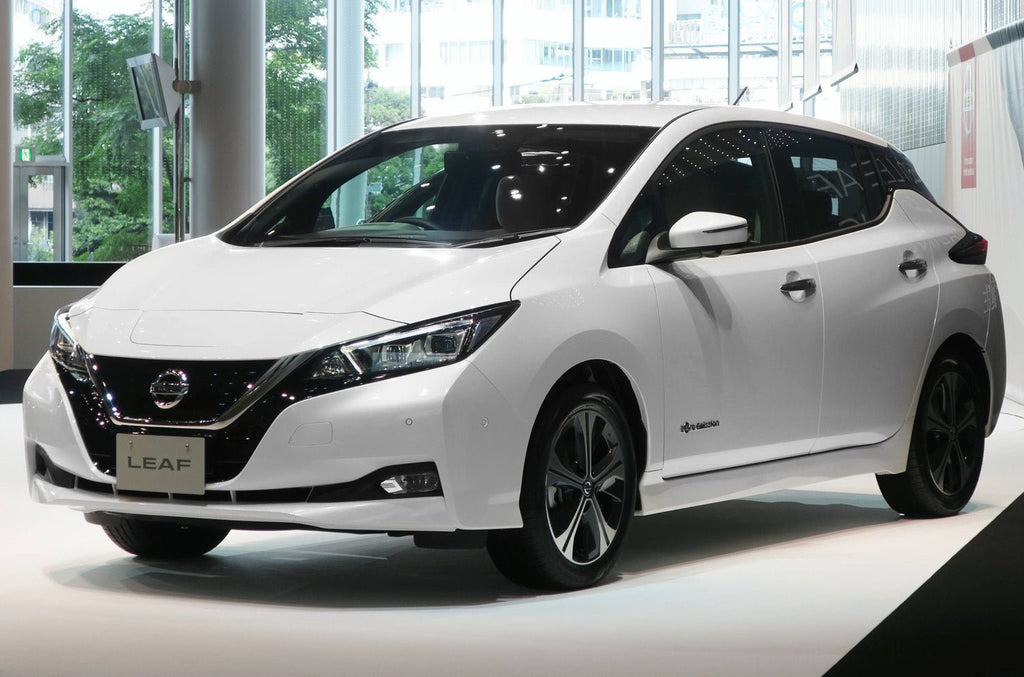 Lastskydd Nissan Leaf II (2E1) 2017–2021, facelift 2021+ – Svart | AVISA - Carlevel AB - Lastskydd