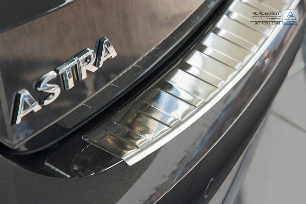 Lastskydd Opel Astra V K halvkombi 2015–2019, facelift 2019–2021 – Silver satin | AVISA - Carlevel AB - Lastskydd