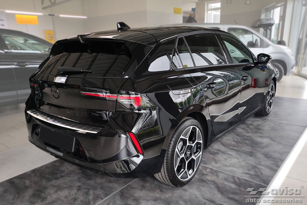 Lastskydd Opel Astra VI (L) halvkombi 2021+ – Silver satin | AVISA - Carlevel AB - Lastskydd