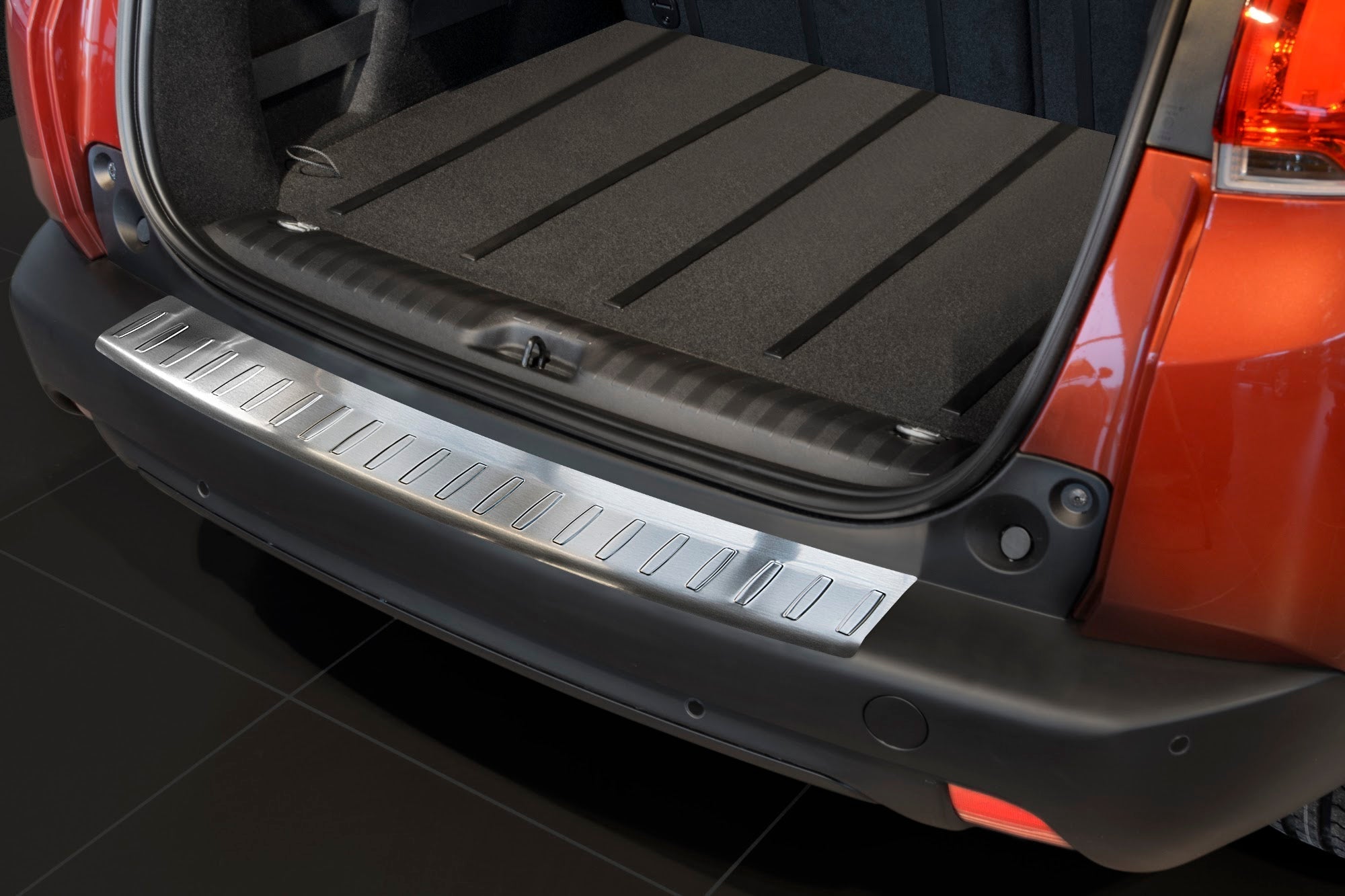 Lastskydd Peugeot 2008 crossover 2013–2016, facelift 2016–2019 – Silver satin | AVISA - Carlevel AB - Lastskydd