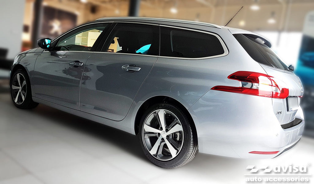 Lastskydd Peugeot 308 II SW Kombi 2013–2017, facelift 2017–2021 – Svart | AVISA - Carlevel AB - Lastskydd