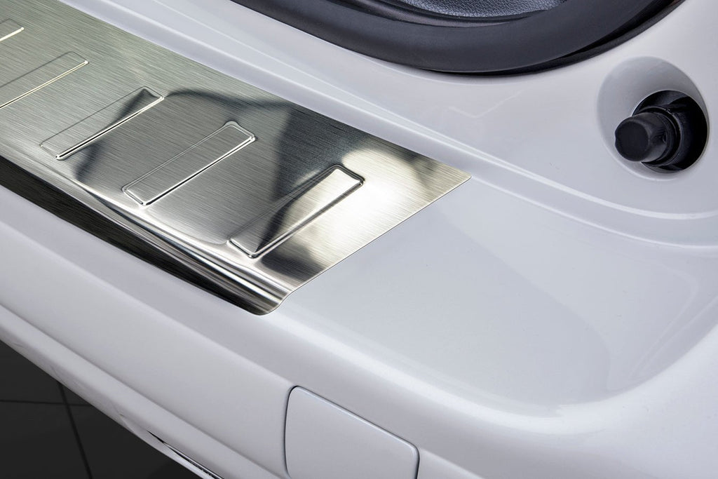 Lastskydd Peugeot 5008 2009–2017 – Silver satin | AVISA - Carlevel AB - Lastskydd