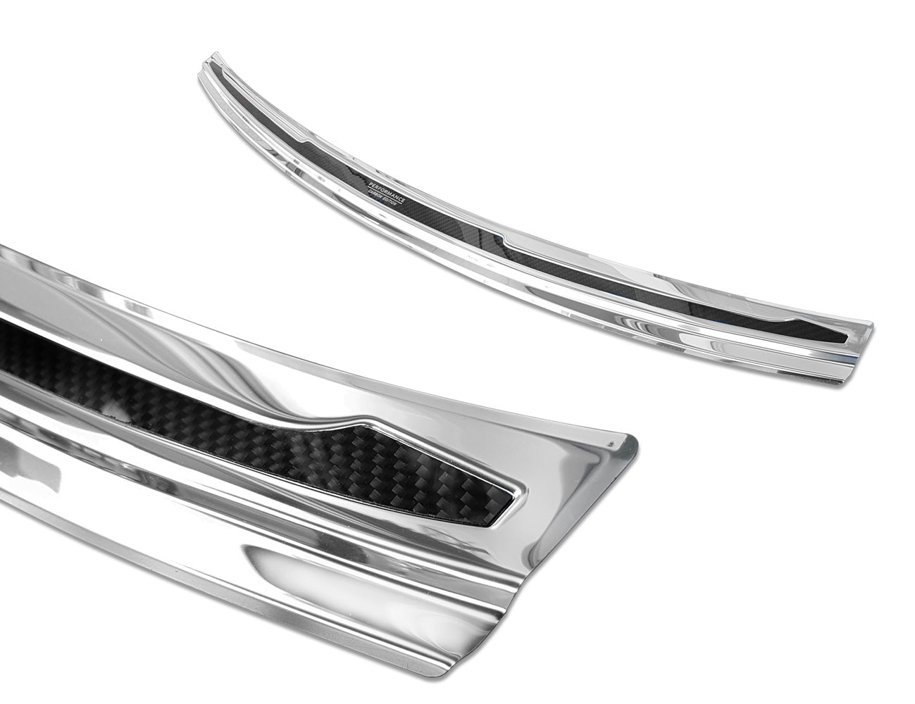 Lastskydd Porsche Cayenne III (P0536) 2017–2023 "Performance" – Spegelpolerat silver, Svart Kolfiber | AVISA - Carlevel AB - Lastskydd
