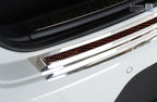 Lastskydd Porsche Macan 2013–2019, facelift 2019–2021, facelift 2021+ – Spegelblank steel, Röd&Svart Kolfiber | AVISA - Carlevel AB - Lastskydd