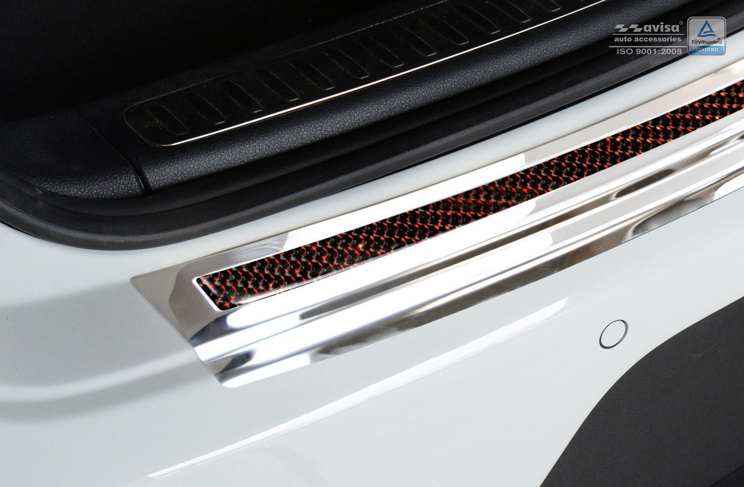 Lastskydd Porsche Macan 2013–2019, facelift 2019–2021, facelift 2021+ – Spegelblank steel, Röd&Svart Kolfiber | AVISA - Carlevel AB - Lastskydd