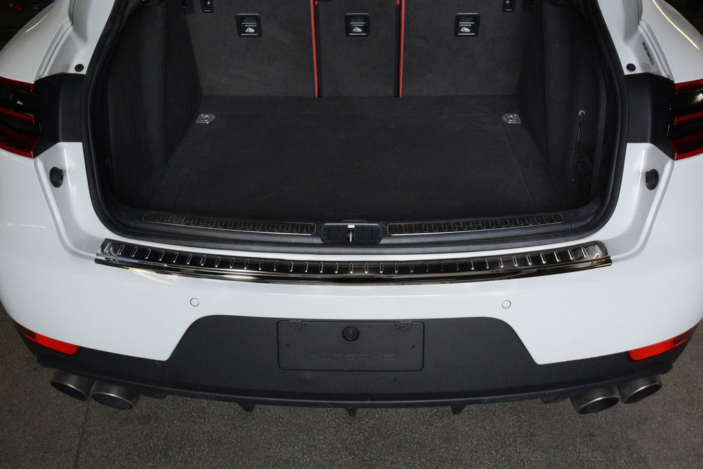 Lastskydd Porsche Macan 2013–2019, facelift 2019–2021, facelift 2021+ – Svart | AVISA - Carlevel AB - Lastskydd