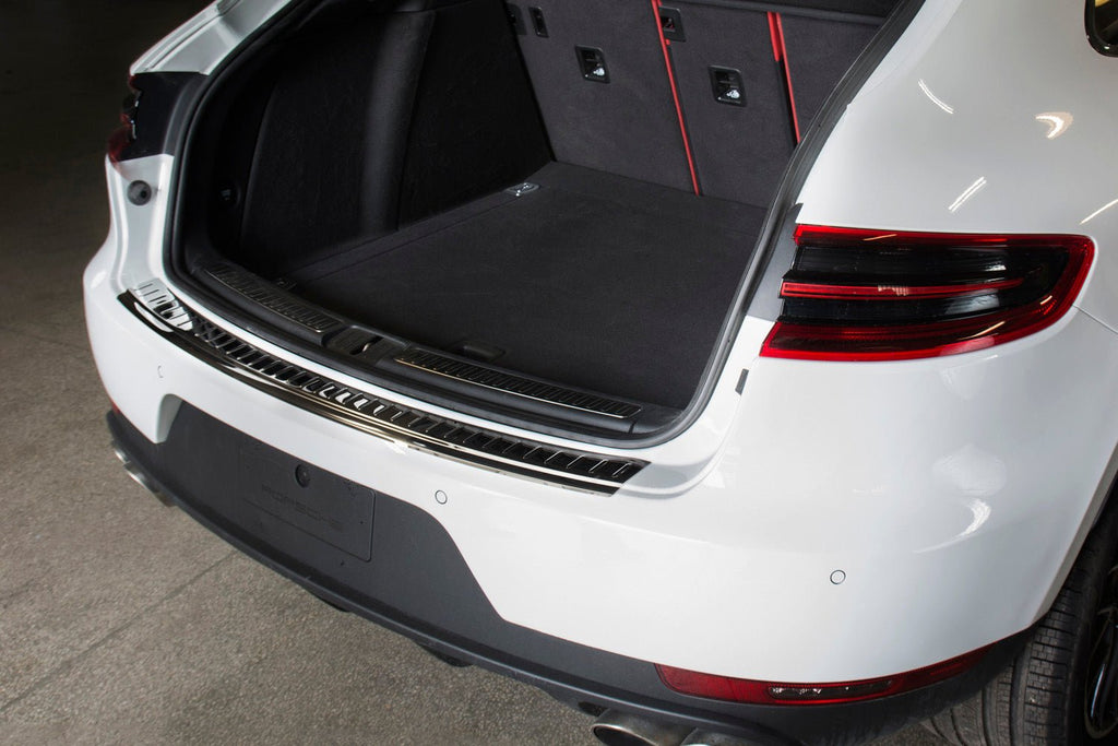 Lastskydd Porsche Macan 2013–2019, facelift 2019–2021, facelift 2021+ – Svart | AVISA - Carlevel AB - Lastskydd
