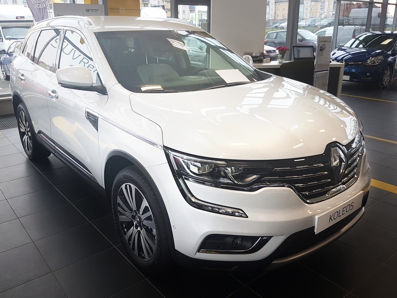 Lastskydd Renault Koleos II 2016+ – Silver satin | AVISA - Carlevel AB - Lastskydd