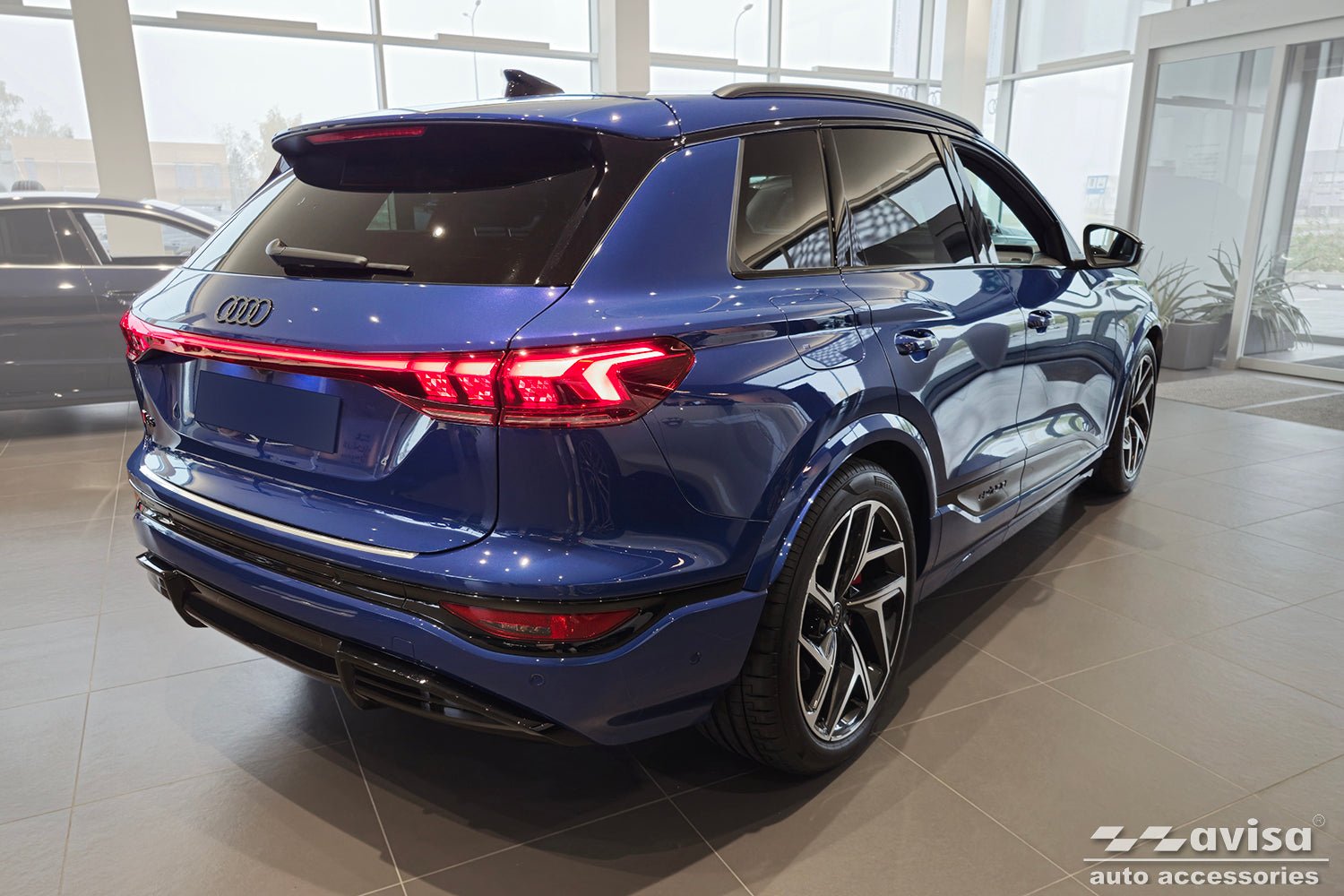 Lastskydd Shadow Premium Audi Q6 e-tron 2024+/ Audi SQ6 e-tron 2024+ – Silver / Spegelpolerat silver | AVISA - Carlevel AB - Lastskydd