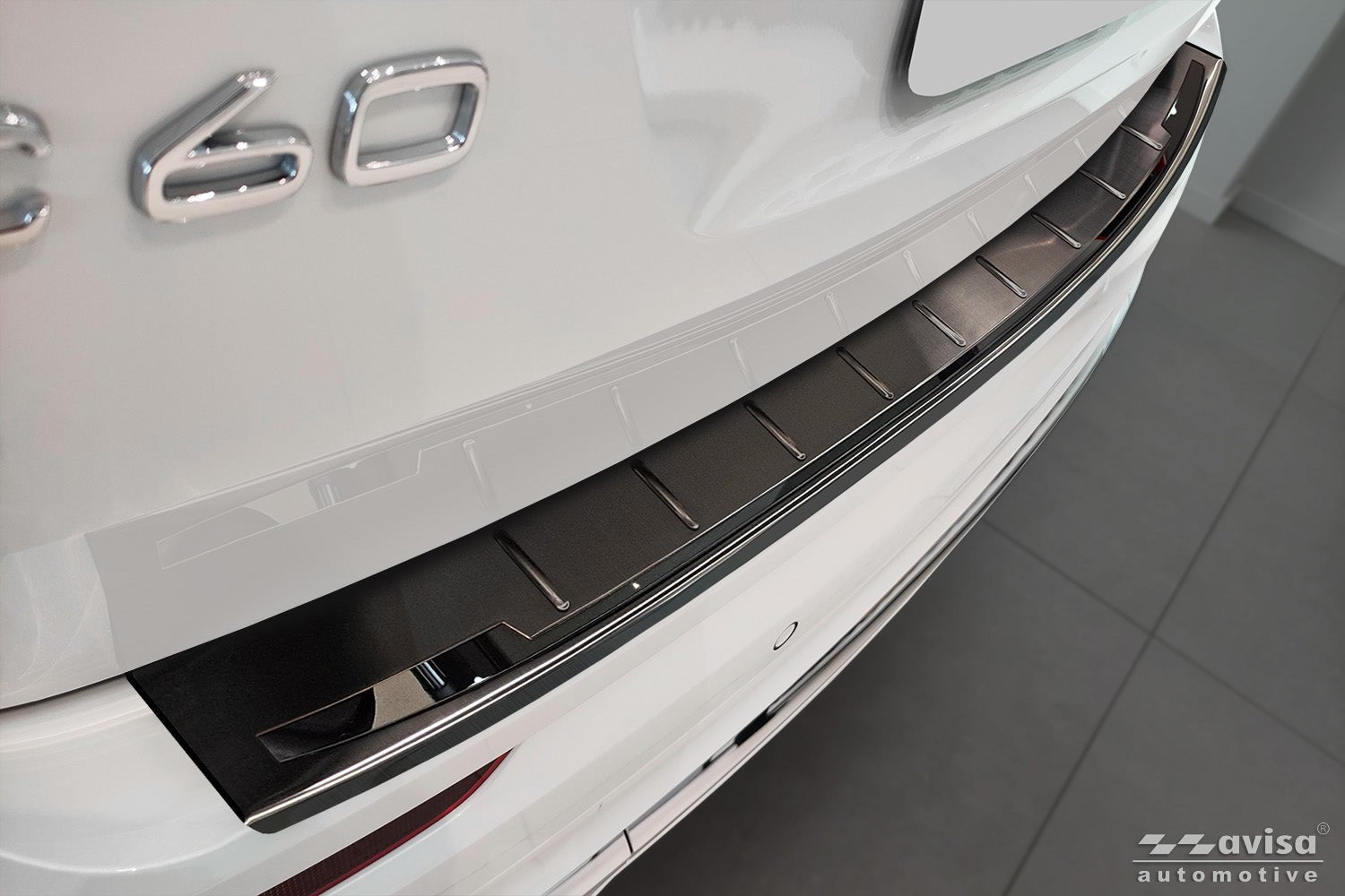 Lastskydd Shadow Premium Volvo XC60 II/ XC60 II R-Design 2017+facelift 2021, facelift 2021–2025, facelift 2025… – Svart / Spegelblank svart | AVISA - Carlevel AB - Lastskydd