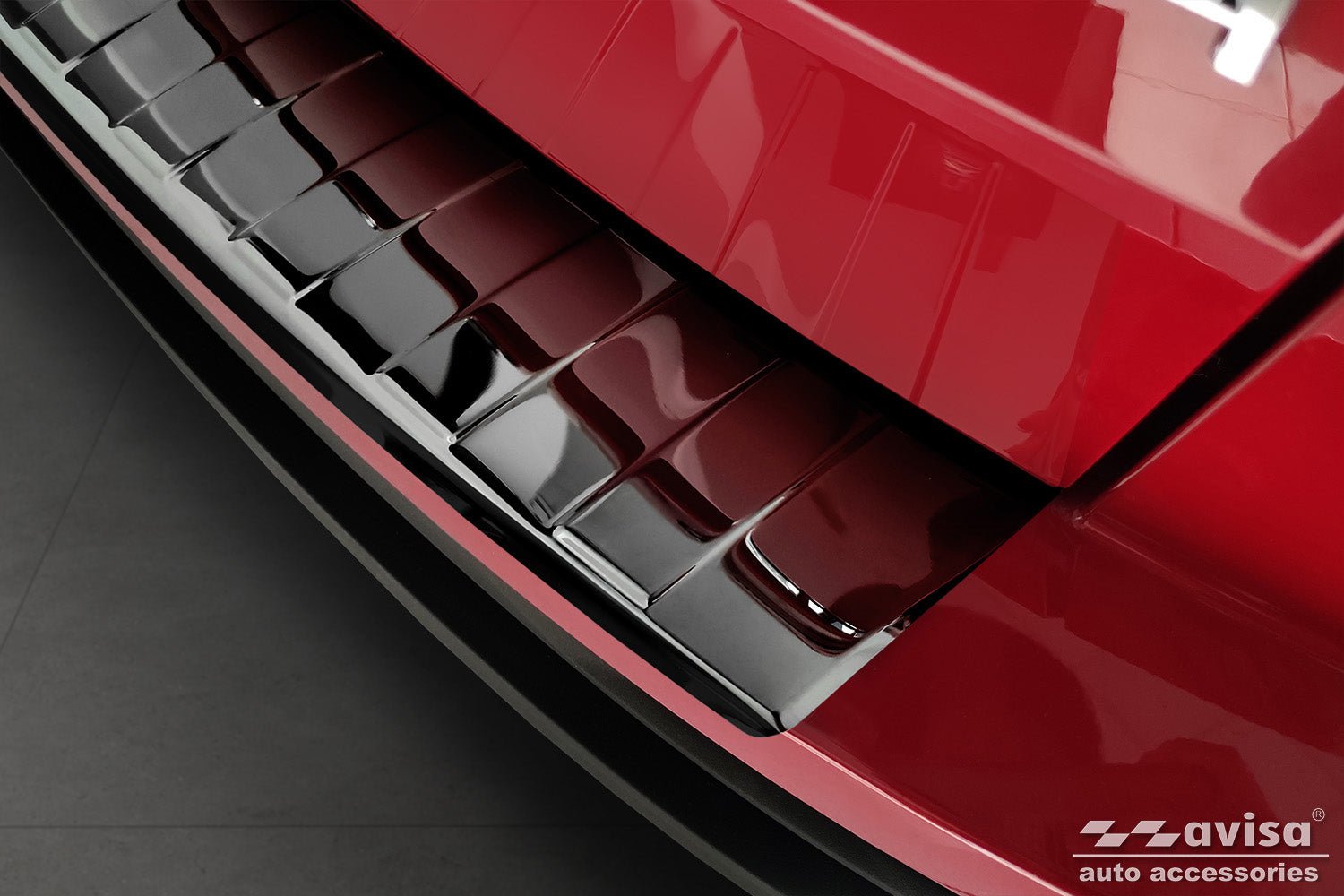 Lastskydd Skoda Karoq facelift 2022+/ Sportline facelift 2022+ – Spegelblank svart | AVISA - Carlevel AB - Lastskydd