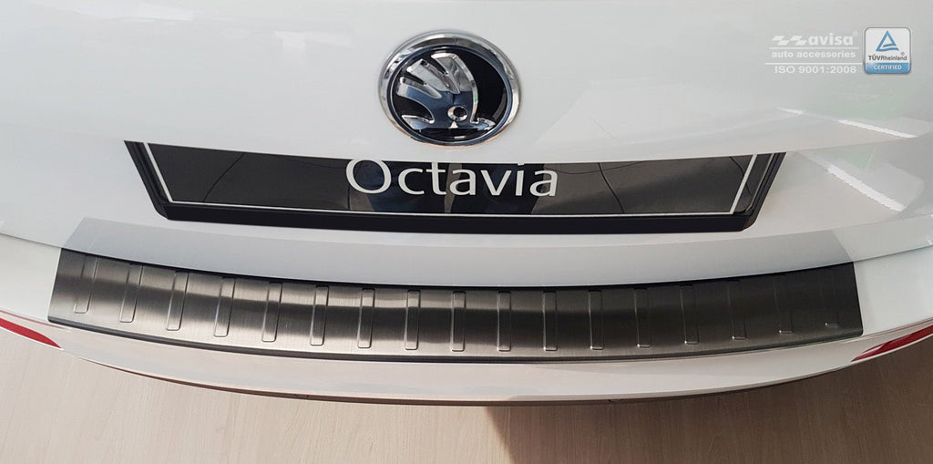 Lastskydd Skoda Octavia III Kombi 2013–2016 – Svart | AVISA - Carlevel AB - Lastskydd