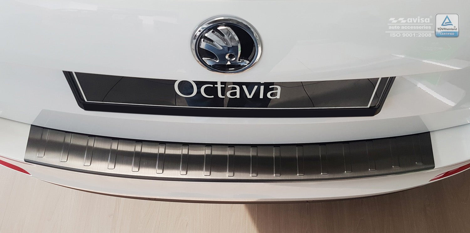 Lastskydd Skoda Octavia III Kombi 2013–2016 – Svart | AVISA - Carlevel AB - Lastskydd