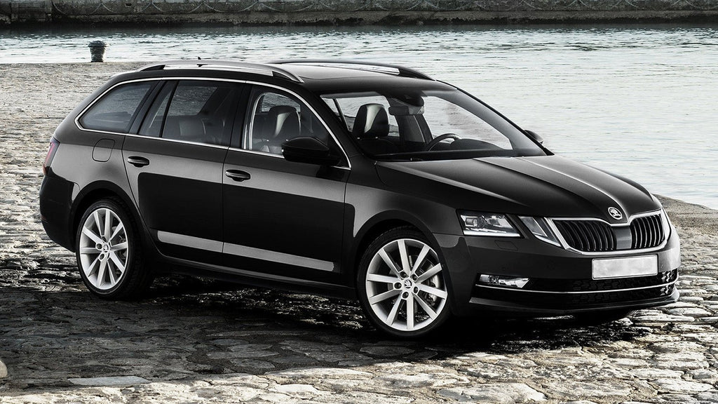 Lastskydd Skoda Octavia III Kombi facelift 2016–2019 – Spegelpolerat silver | AVISA - Carlevel AB - Lastskydd