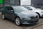 Lastskydd Skoda Superb III Kombi 2015–2019, facelift 2019–2024/ Scout III 2019+ – Svart | AVISA - Carlevel AB - Lastskydd