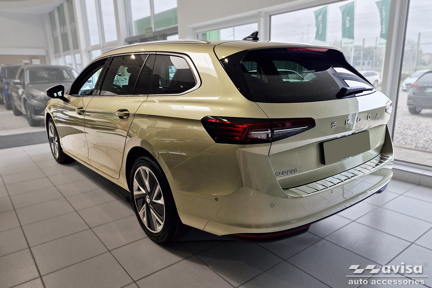 Lastskydd Skoda Superb IV Kombi 2024+ – Silver satin | AVISA - Carlevel AB - Lastskydd