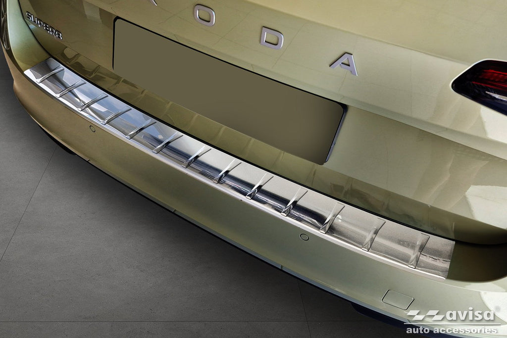 Lastskydd Skoda Superb IV Kombi 2024+ – Silver satin | AVISA - Carlevel AB - Lastskydd