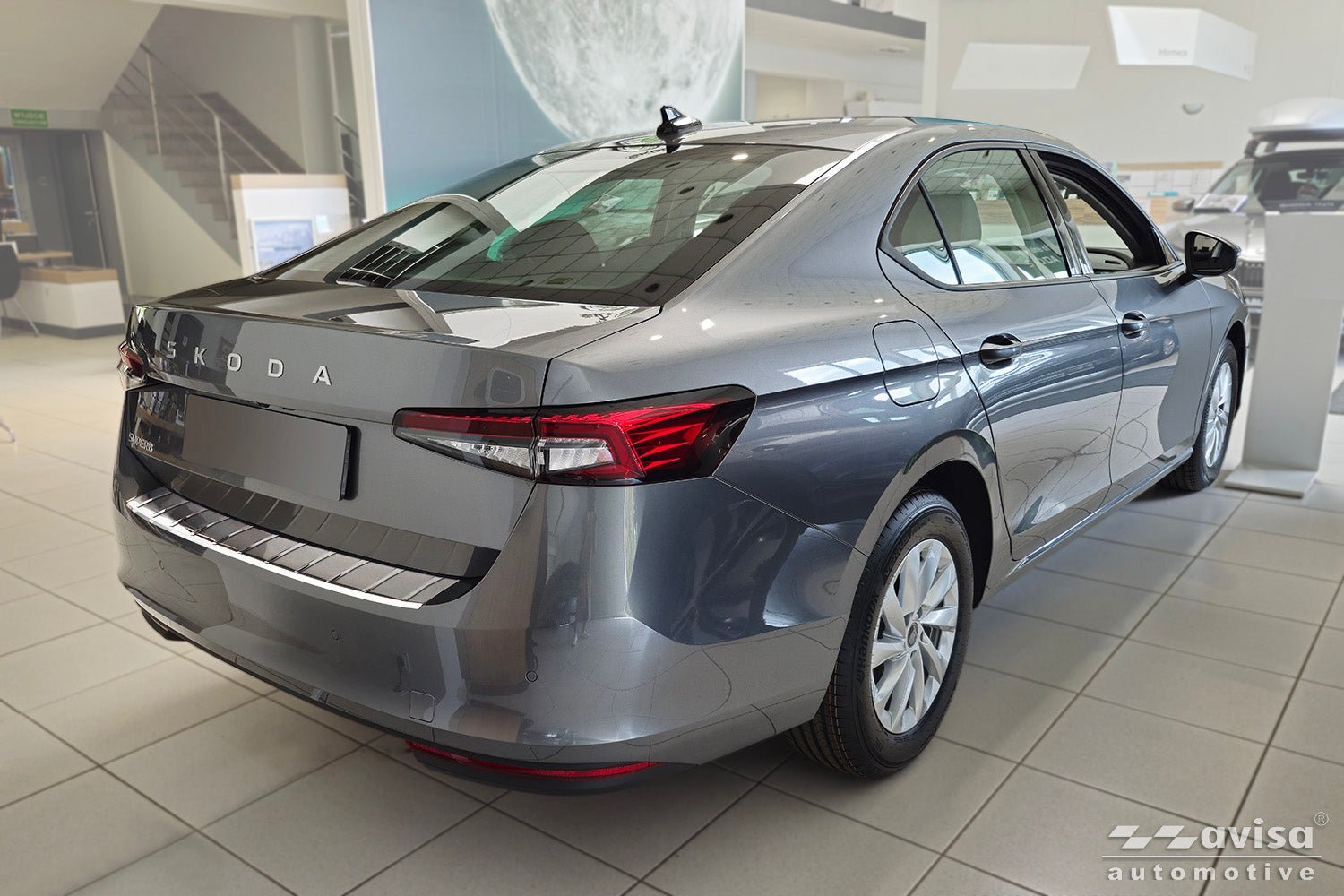 Lastskydd Skoda Superb IV liftback 2023+ – Silver satin | AVISA - Carlevel AB - Lastskydd