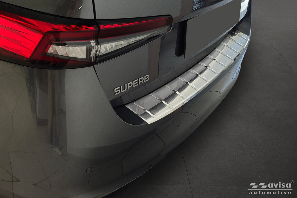 Lastskydd Skoda Superb IV liftback 2023+ – Silver satin | AVISA - Carlevel AB - Lastskydd