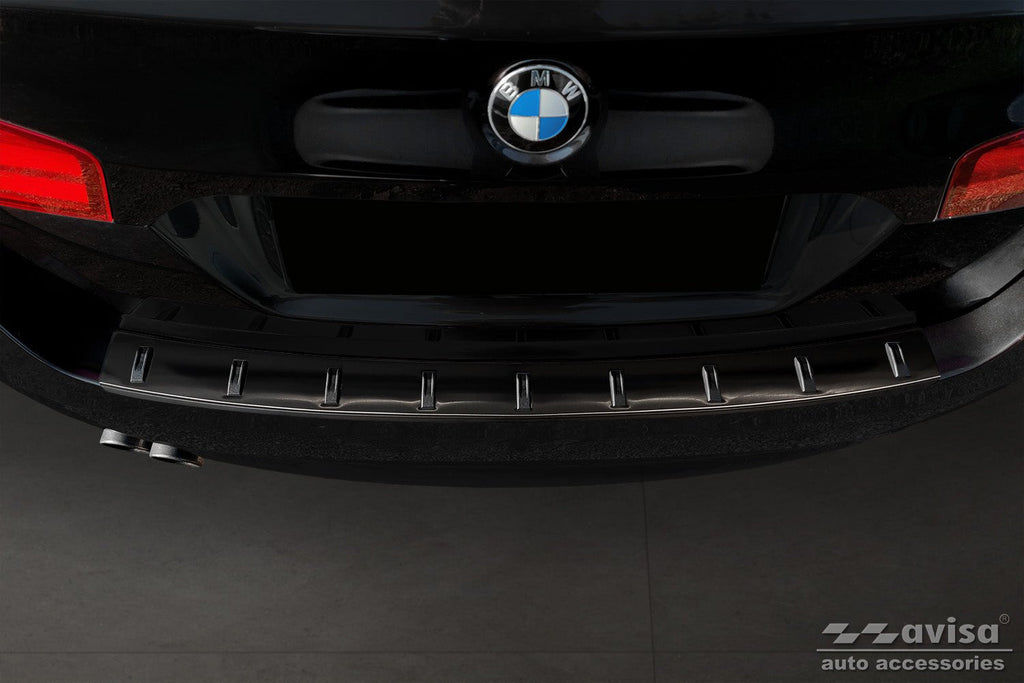 Lastskydd Strong Edition BMW 5 F11 Touring 2010–2013, facelift 2013–2017 – Svart | AVISA - Carlevel AB - Lastskydd