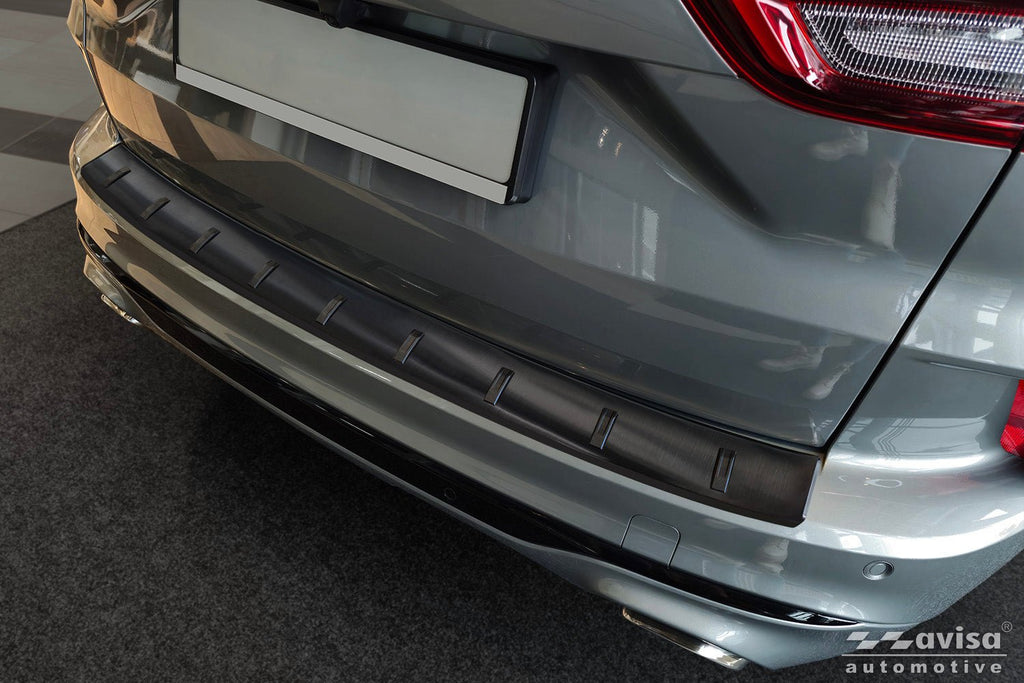 Lastskydd Strong Edition Ford Kuga III ST-Line/ Hybrid/ Vignale 2019–2024, facelift 2024+ – Svart | AVISA - Carlevel AB - Lastskydd