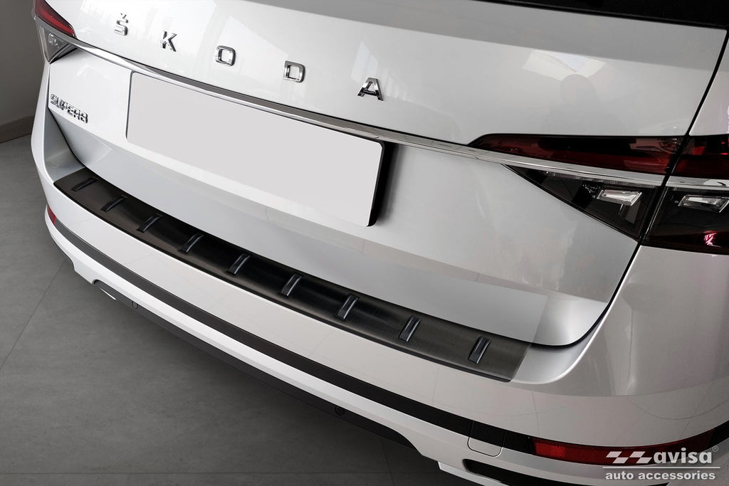 Lastskydd Strong Edition Skoda Superb III Kombi 2015–2019, facelift 2019– 2024/ Scout III 2019+ – Svart | AVISA - Carlevel AB - Lastskydd