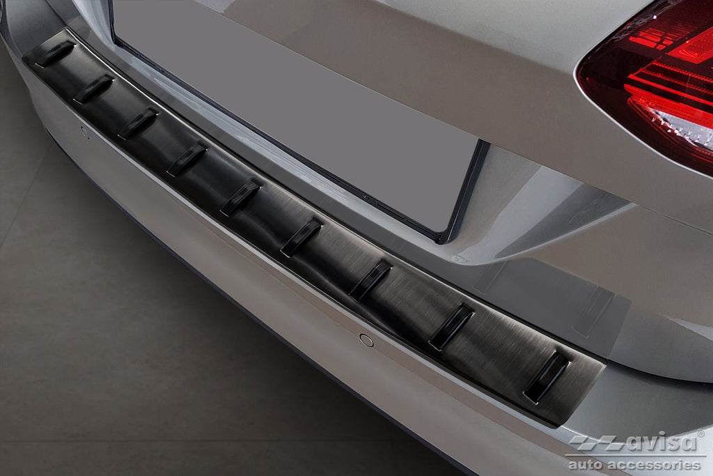 Lastskydd Strong Edition Volkswagen Golf VII Variant/ Alltrack 2012–2016 – Svart | AVISA - Carlevel AB - Lastskydd