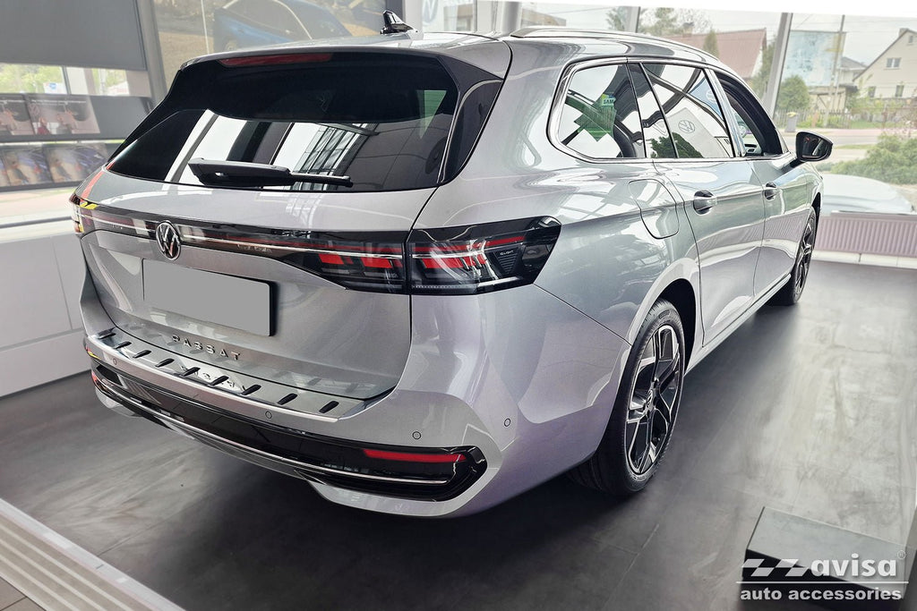 Lastskydd Strong Edition Volkswagen Passat B9 Variant/ R-line/ Hybrid 2024+ – Silver satin | AVISA - Carlevel AB - Lastskydd