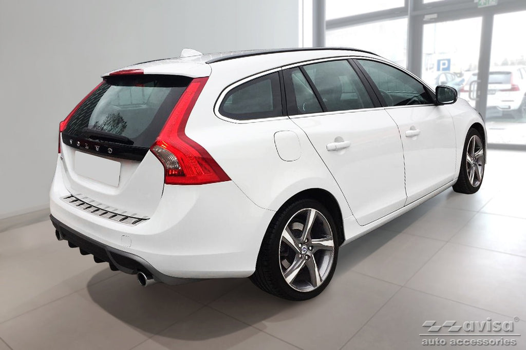 Lastskydd Strong Edition Volvo V60 2010–2013, facelift 2013–2018 / Volvo V60 Cross Country 2015+ – Silver satin | AVISA - Carlevel AB - Lastskydd