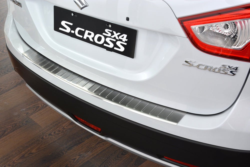Lastskydd Suzuki SX4 S-Cross 5-dörrars 2013–2021 – Silver satin | AVISA - Carlevel AB - Lastskydd