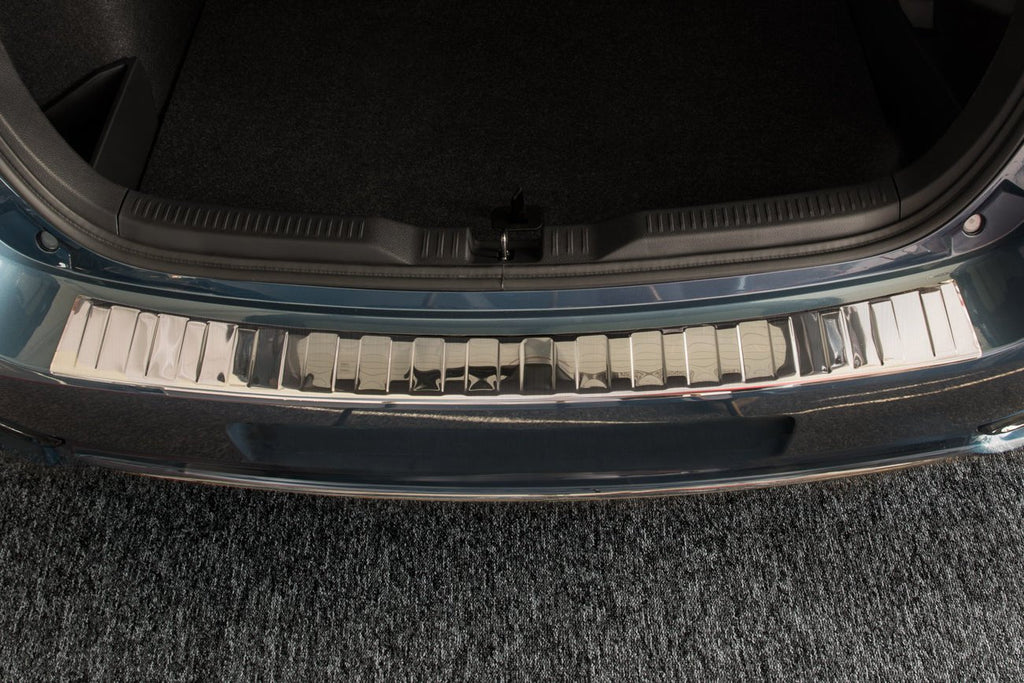 Lastskydd Toyota Auris II touring 5-dörrars facelift 2015–2019 – Silver satin | AVISA - Carlevel AB - Lastskydd