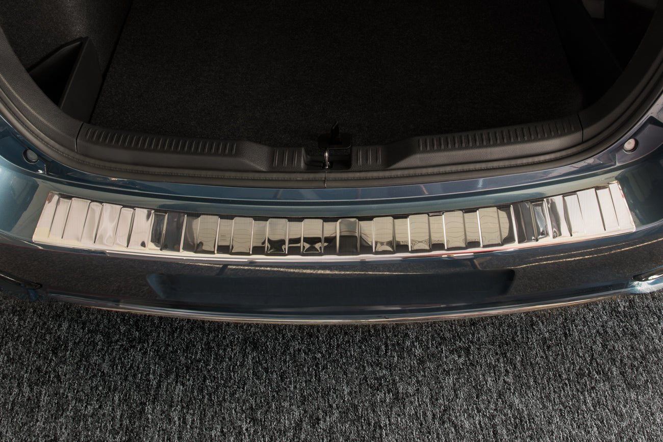 Lastskydd Toyota Auris II touring 5-dörrars facelift 2015–2019 – Silver satin | AVISA - Carlevel AB - Lastskydd