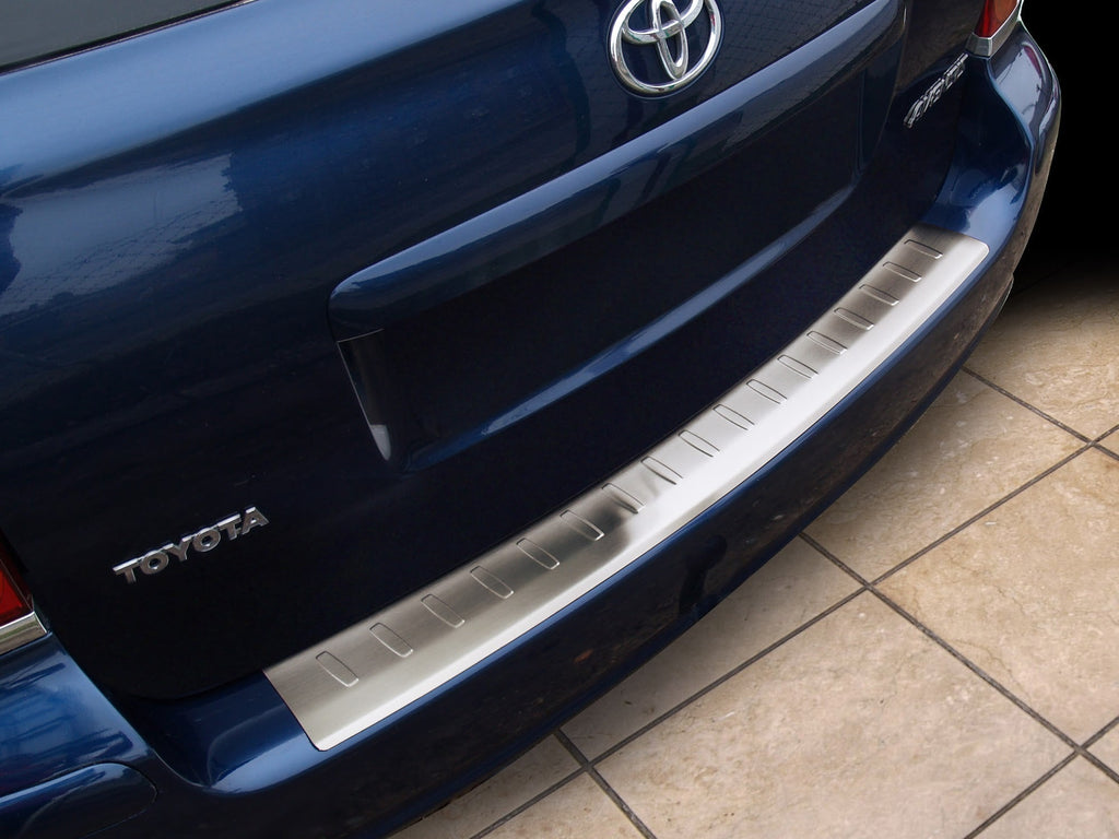 Lastskydd Toyota Avensis II Kombi 2002–2009 – Silver satin | AVISA - Carlevel AB - Lastskydd