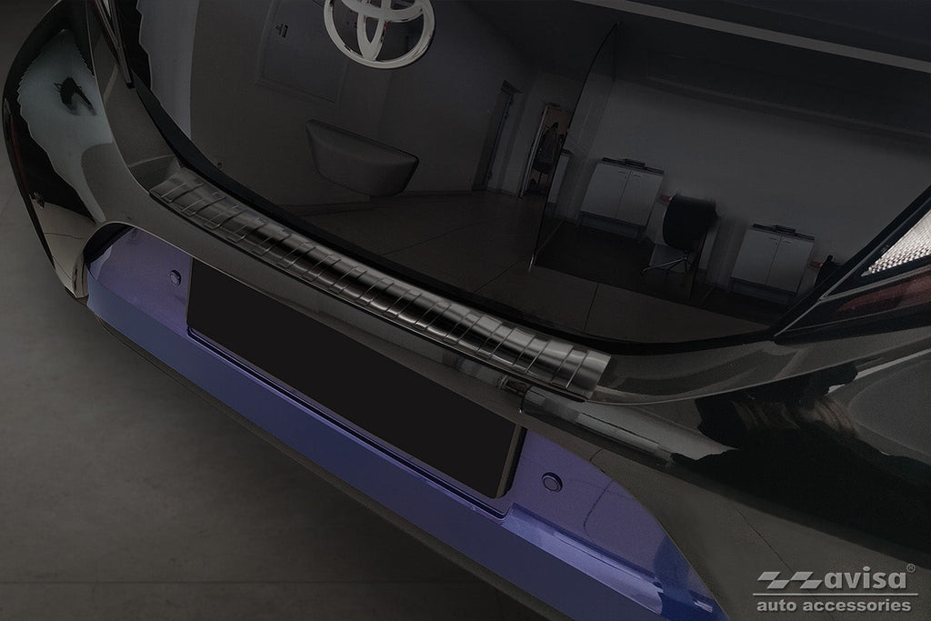 Lastskydd Toyota Aygo X crossover 2022–2025, facelift 2025+/ Toyota Aygo X hybrid 2026+ – Svart | AVISA - Carlevel AB - Lastskydd