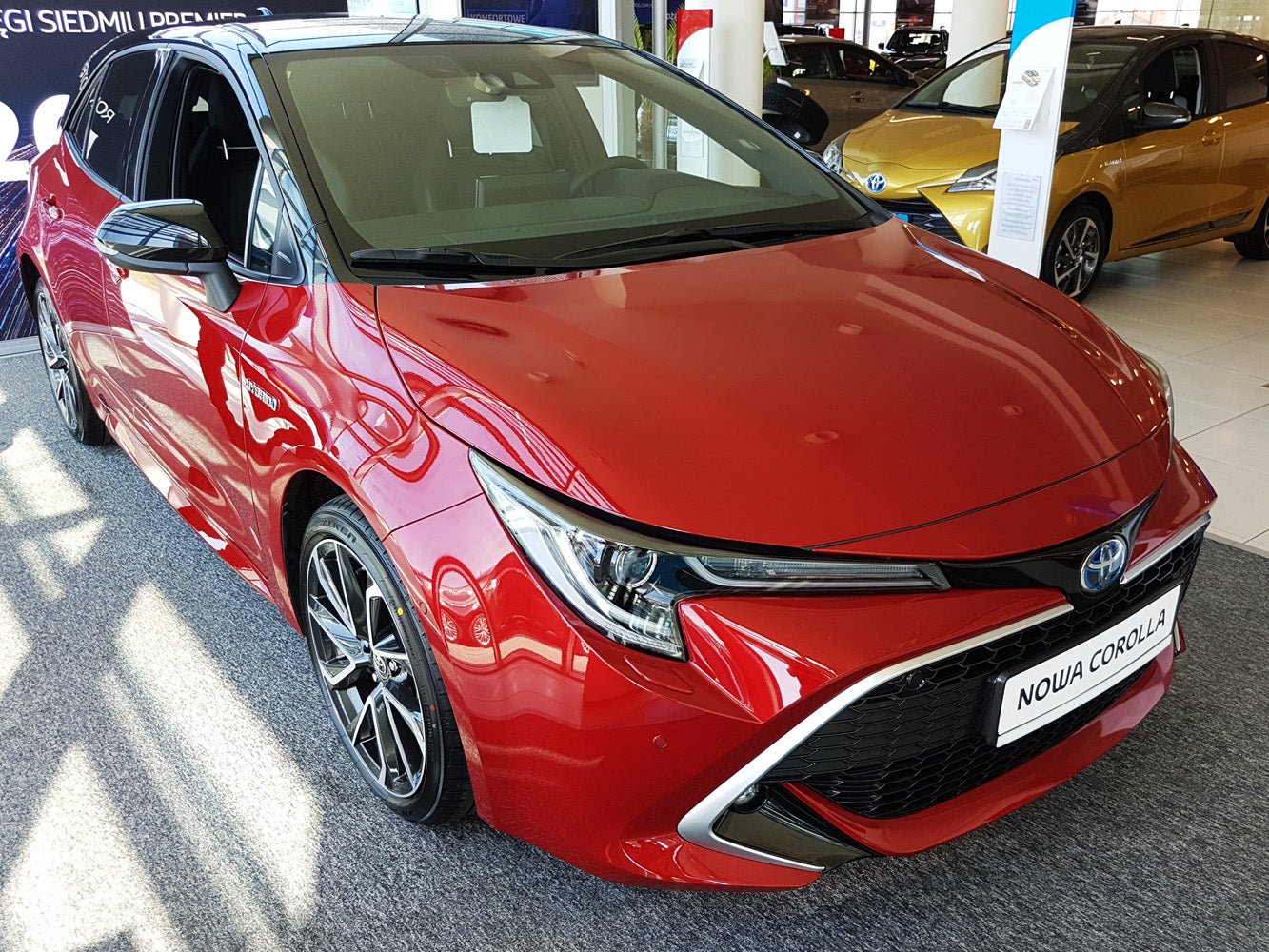Lastskydd Toyota Corolla XII halvkombi 2018+ / Toyota Corolla XII GR Sport halvkombi 2019+ – Silver satin | AVISA - Carlevel AB - Lastskydd