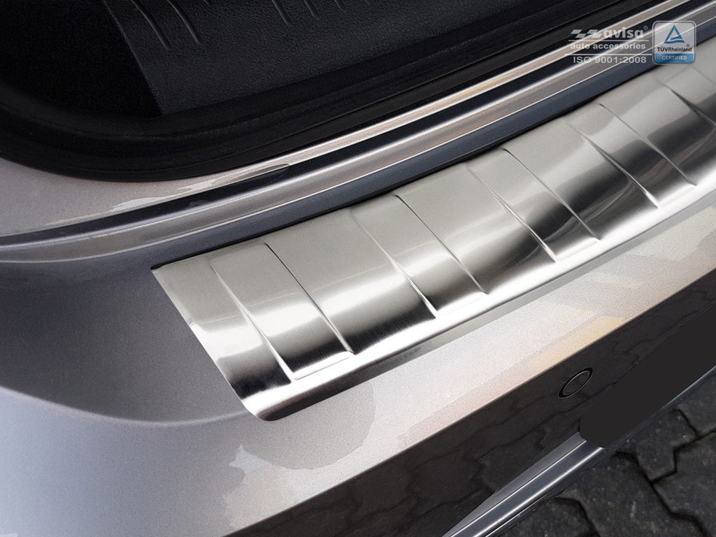 Lastskydd Volkswagen Arteon 2017–2020, facelift 2020+ – Silver satin | AVISA - Carlevel AB - Lastskydd