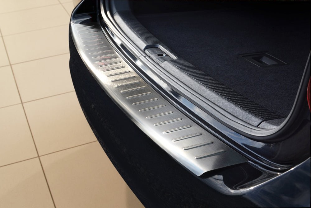 Lastskydd Volkswagen Golf V variant 2007–2009 / Volkswagen Golf VI variant kombi 2009–2013 – Silver satin | AVISA - Carlevel AB - Lastskydd