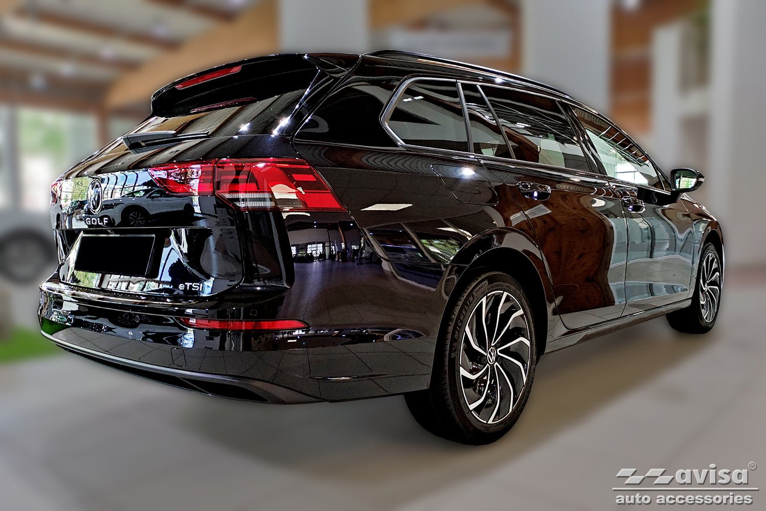 Lastskydd Volkswagen Golf VIII variant/ Alltrack 2020–2024, facelift 2024+ – Silver satin | AVISA - Carlevel AB - Lastskydd