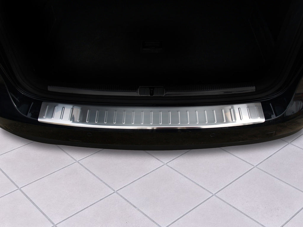 Lastskydd Volkswagen Passat B6 variant 2005–2010 – Silver satin | AVISA - Carlevel AB - Lastskydd