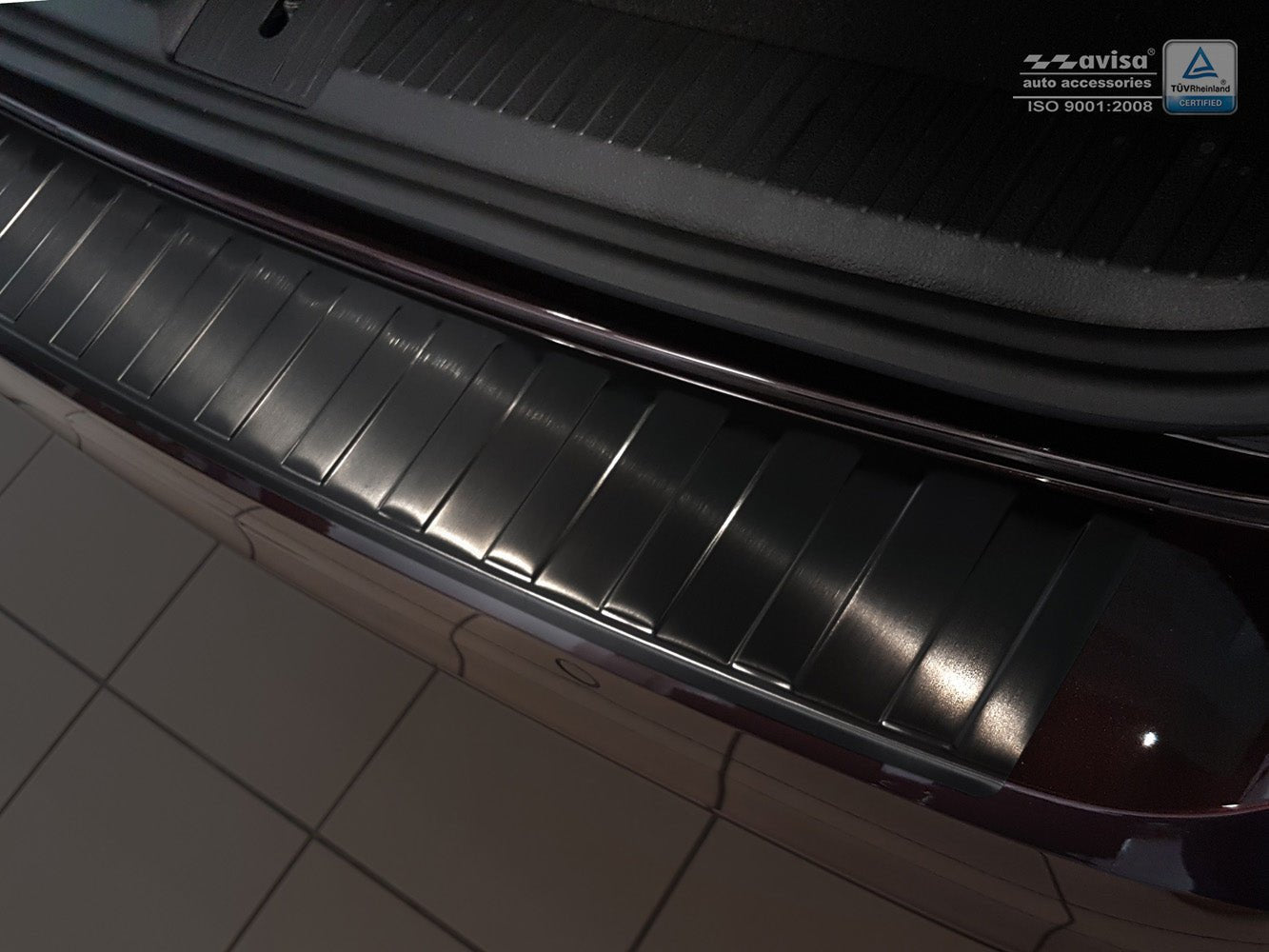 Lastskydd Volkswagen Passat B8 variant/ R-line/ Alltrack/ GTE 2014–2019, facelift 2019–2023 – Svart | AVISA - Carlevel AB - Lastskydd