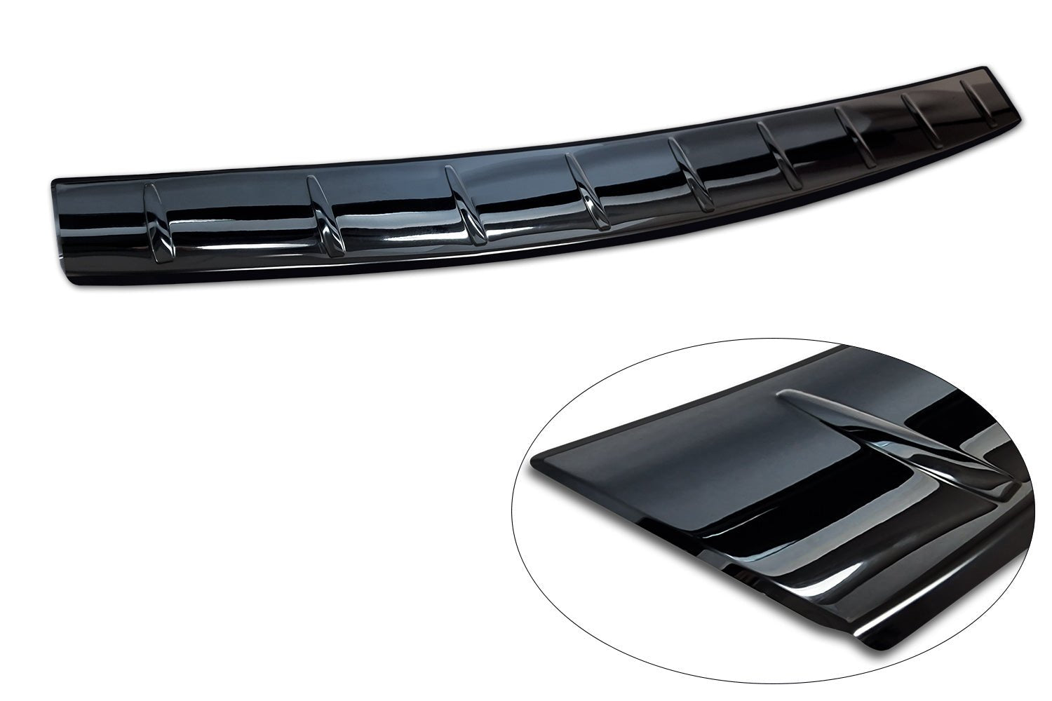 Lastskydd Volkswagen Passat B9 Variant/ R-line/ Hybrid 2024+ – Spegelblank svart | AVISA - Carlevel AB - Lastskydd