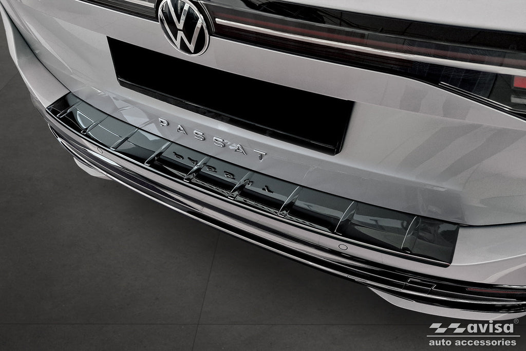 Lastskydd Volkswagen Passat B9 Variant/ R-line/ Hybrid 2024+ – Spegelblank svart | AVISA - Carlevel AB - Lastskydd