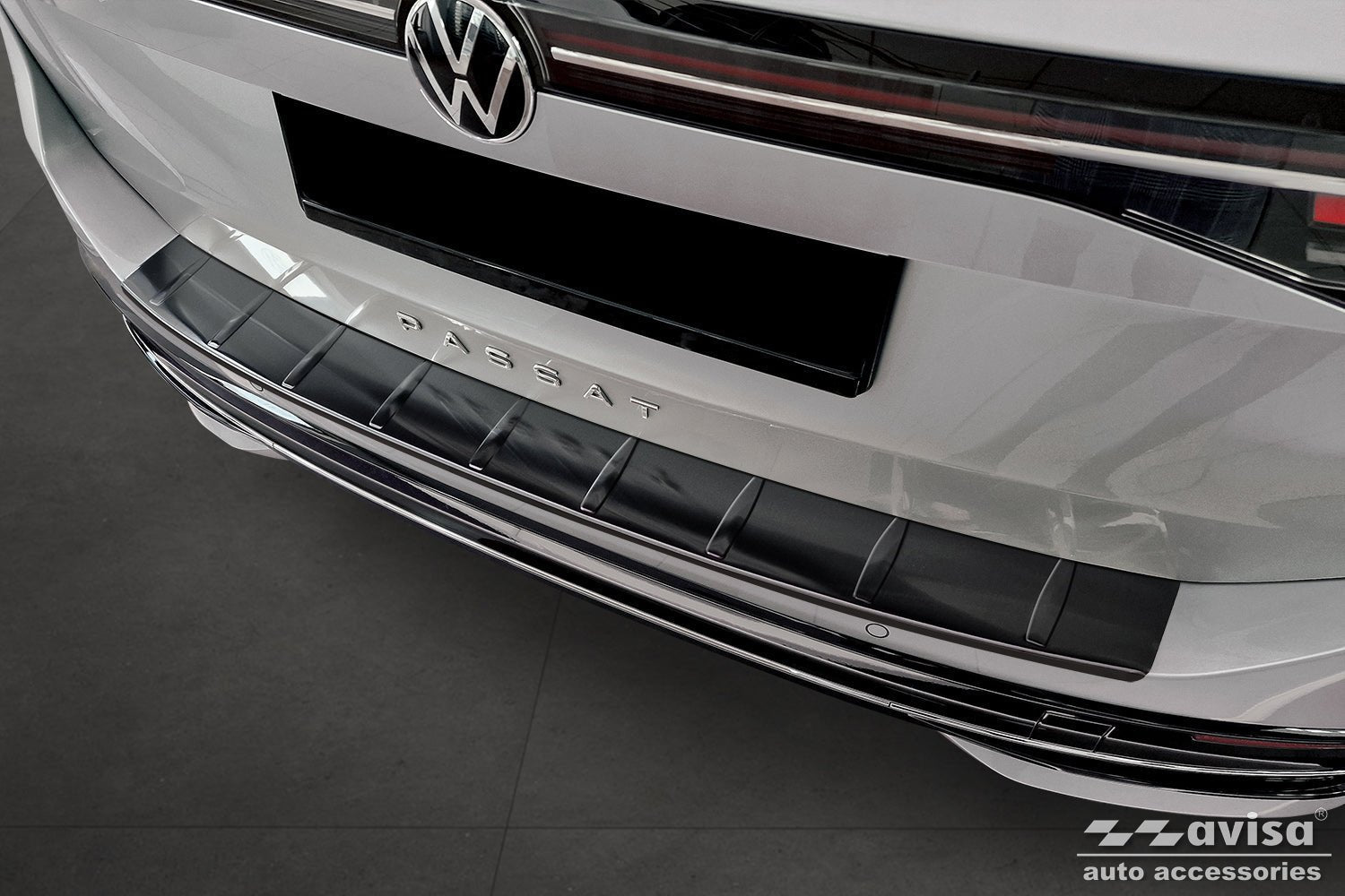 Lastskydd Volkswagen Passat B9 Variant/ R-line/ Hybrid 2024+ – Svart | AVISA - Carlevel AB - Lastskydd