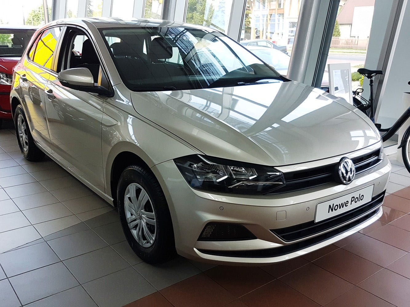 Lastskydd Volkswagen Polo VI halvkombi 5-dörrars 2017–2021, facelift 2021+ – Silver satin | AVISA - Carlevel AB - Lastskydd