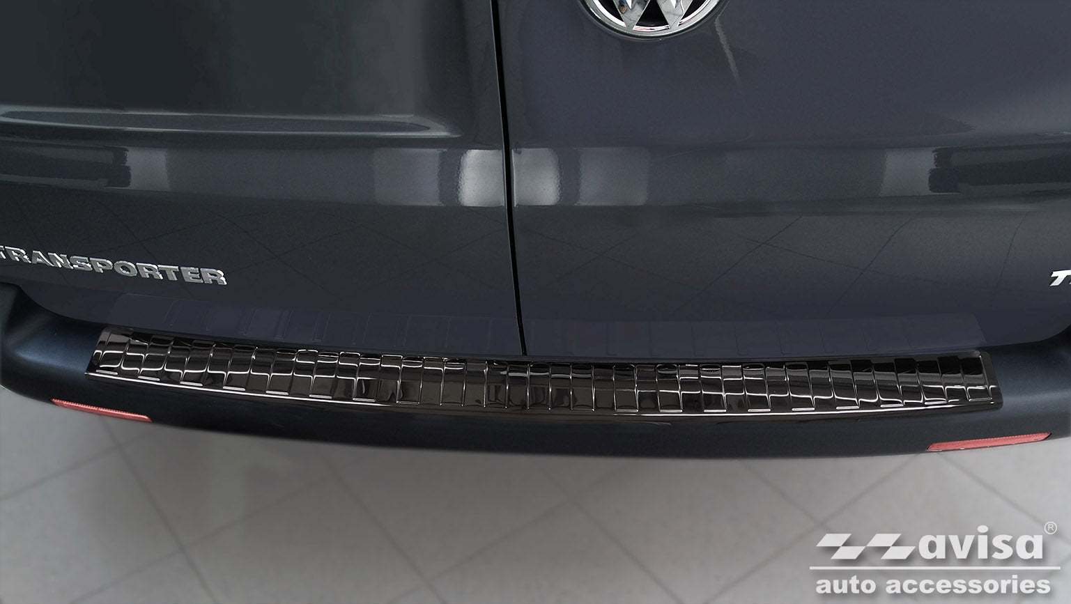 Lastskydd Volkswagen Transporter T5 Multivan, Caravelle 2003–2012; facelift 2012–2015 (fits to the two bak dörrar and… – Spegelblank svart | AVISA - Carlevel AB - Lastskydd