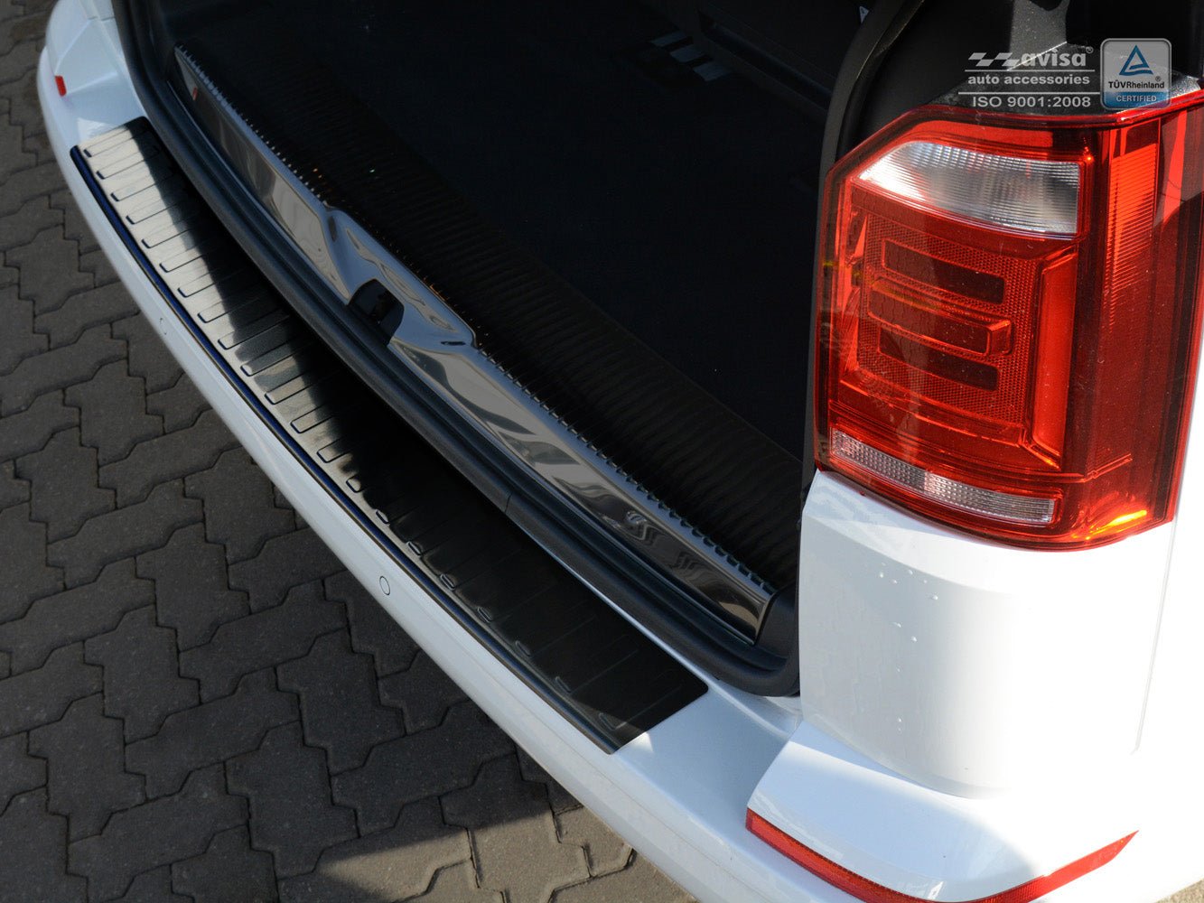 Lastskydd Volkswagen Transporter T6/ T6.1, Caravelle T6/ T6.1 (fits to versionen med one bak dörr) 2015–2019, facelift 2019–2024 – Svart | AVISA - Carlevel AB - Lastskydd